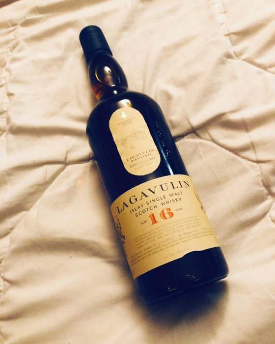 Lagavulin 16 Year Old