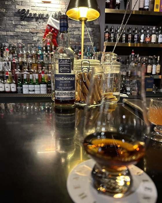 GlenDronach 18 & Friends